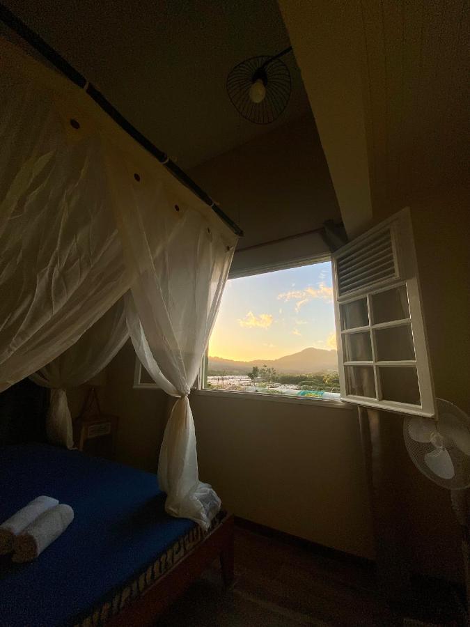 Chambre Et Sdb Privative Ylang Ylang Vue Mont Pelee Dans Maison Partagee Le Morne-Rouge Exterior foto